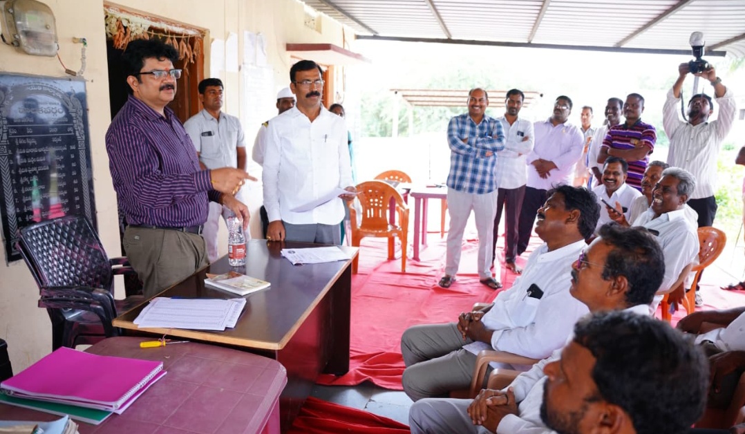భూభారతితో సమస్యలు పరిష్కారం భూభారతితో సమస్యలు పరిష్కారం