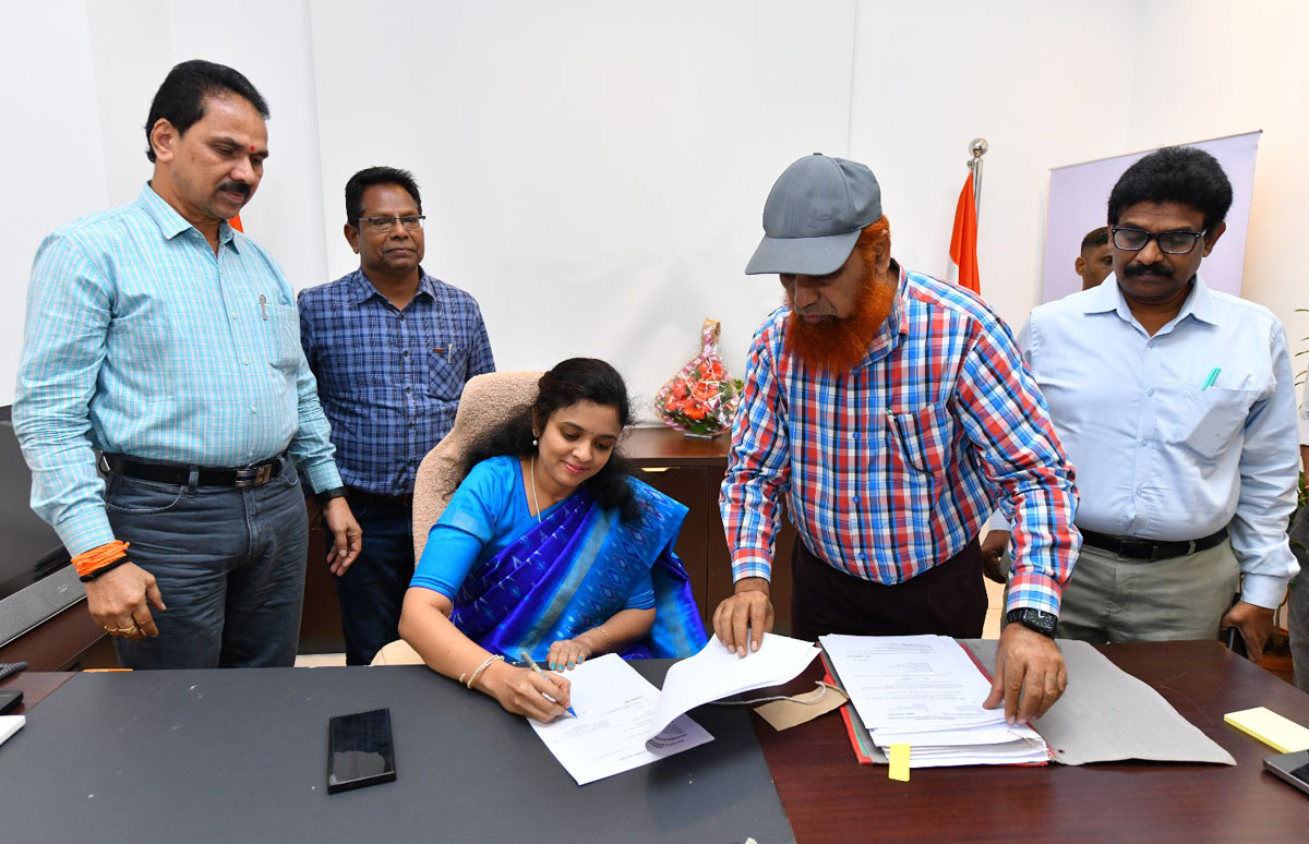 సమాచార, పౌర సంబంధాల శాఖ స్పెషల్ కమీషనర్ గా బాధ్యతలను స్వీకరించిన సి.హెచ్. ప్రియాంక సమాచార, పౌర సంబంధాల శాఖ స్పెషల్ కమీషనర్ గా బాధ్యతలను స్వీకరించిన సి.హెచ్. ప్రియాంక