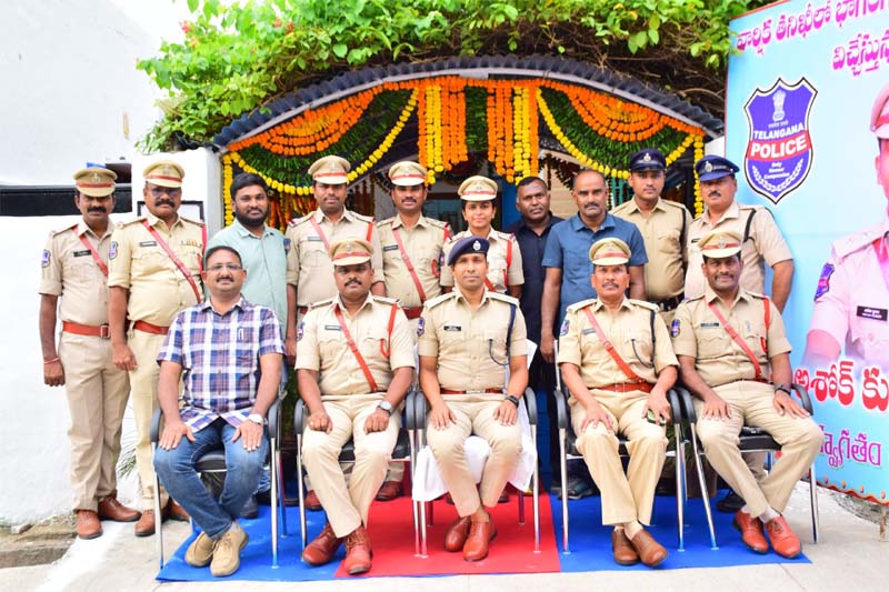 కోరుట్ల సర్కిల్ కార్యాలయాన్ని ఆకస్మికంగా తనిఖీ చేసిన జిల్లా ఎస్పీ