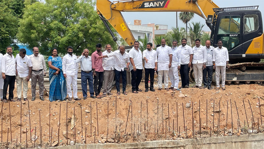 కాంగ్రెస్ నాయకుల చొరవతో ఎస్ ఎన్ డి పి పనులకు మోక్షం కాంగ్రెస్ నాయకుల చొరవతో ఎస్ ఎన్ డి పి పనులకు మోక్షం