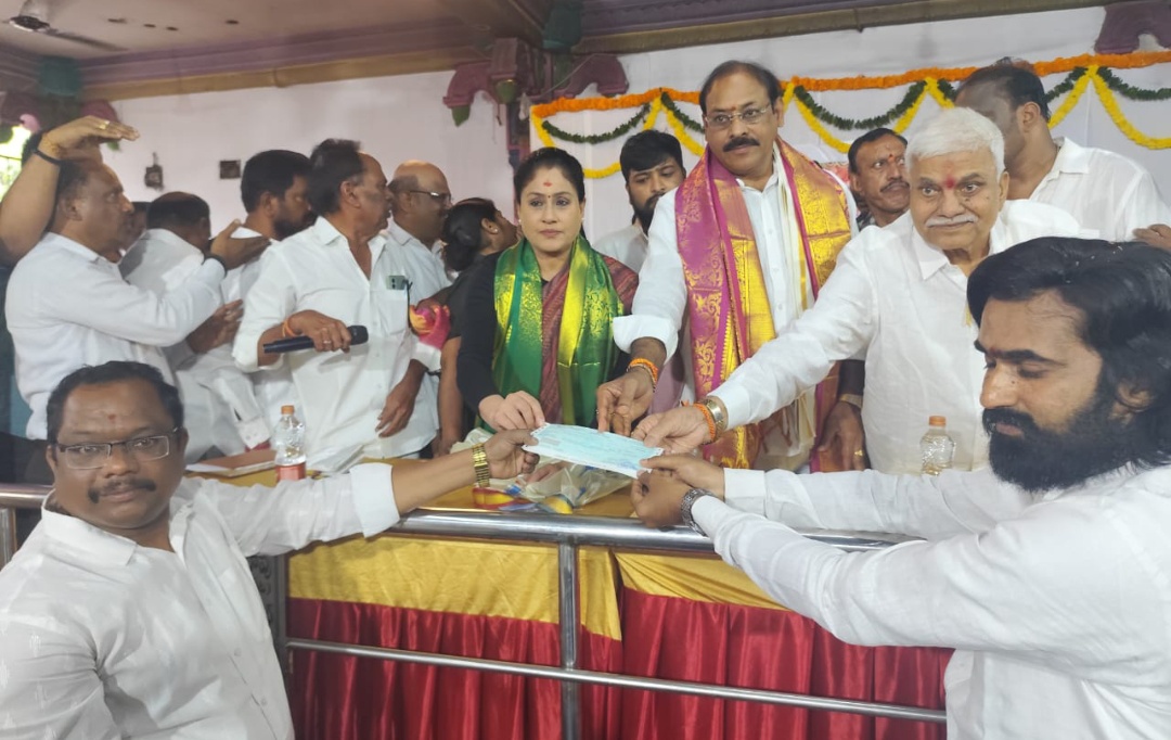 తెలంగాణ సంస్కృతి ప్రతీక బోనాలు: విజయశాంతి