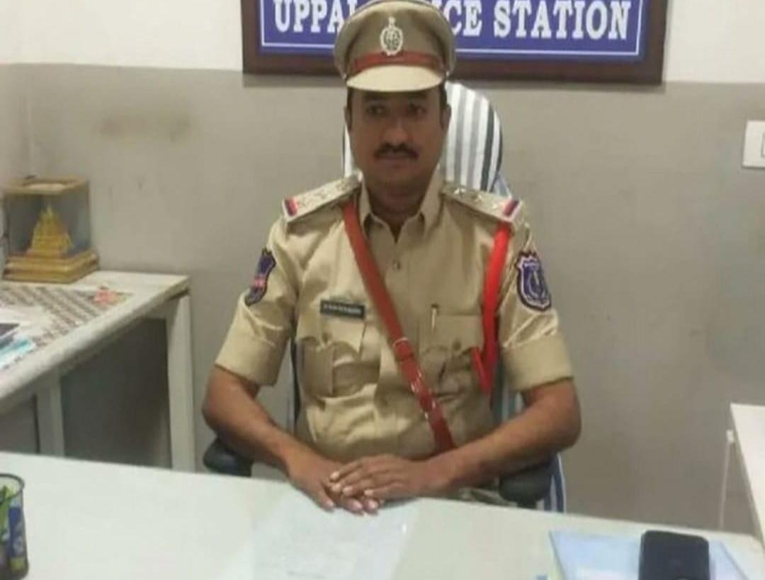 ఏసీబీ సోదాల సమాచారం లీక్.