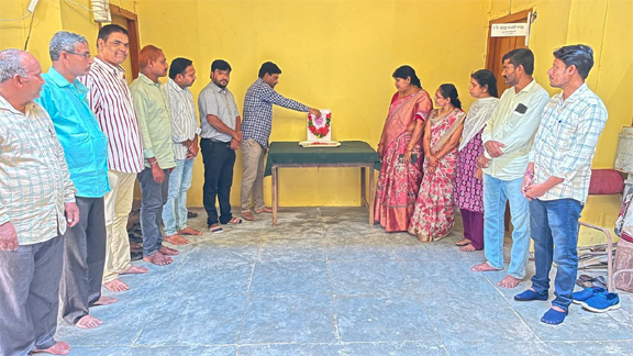 ఘనంగా మాజీ ముఖ్యమంత్రి వర్ధంతి వేడుకలు