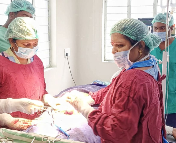 ప్రభుత్వ ఆసుపత్రిలో కార్పొరేట్ వైద్యం