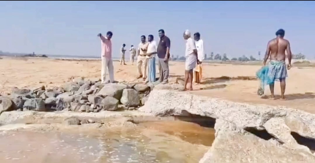 చెక్ డ్యామ్ పేల్చివేత ఇసుక మాఫియా దారుణం