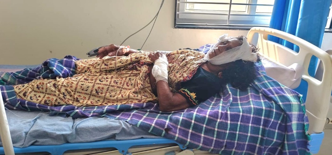 పట్టపగలే మహిళా మెడలో నగల అపహరణ