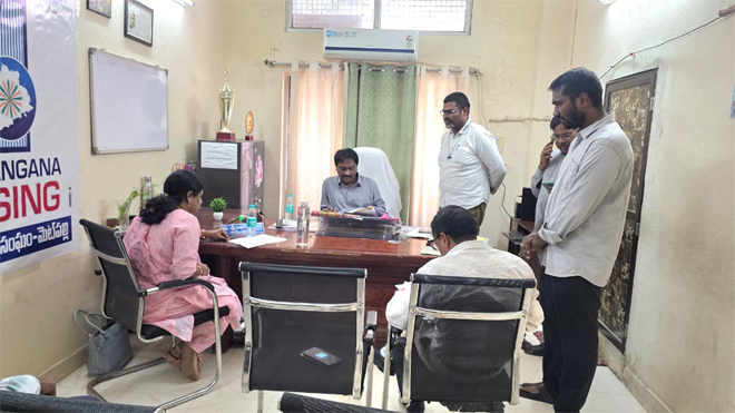 మెట్పల్లి మున్సిపాలిటీలో ఆర్డిడీ విచారణ మెట్పల్లి మున్సిపాలిటీలో ఆర్డిడీ విచారణ