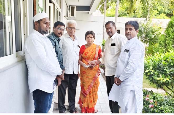 కష్టకాలంలో జర్నలిస్టుకు అండగా ఐజేయూ మెట్పల్లి ప్రెస్ క్లబ్ కష్టకాలంలో జర్నలిస్టుకు అండగా ఐజేయూ మెట్పల్లి ప్రెస్ క్లబ్